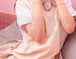 Feilin嗲囡囡 – 瞧这“小蛮妖Yummy”私拍的“少女”气息，有点不一样哦