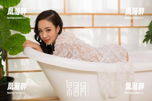 GIRLT果团网 - 一池春水，不谈圣光，质朴的莫雅淇游泳图集
