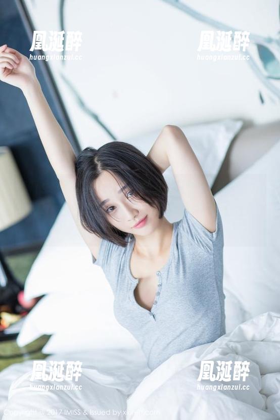 IMiss爱蜜社 - 不敢相信自己的眼睛！vetiver嘉宝贝儿的美足图集让我忍不住盯着看了三遍！
