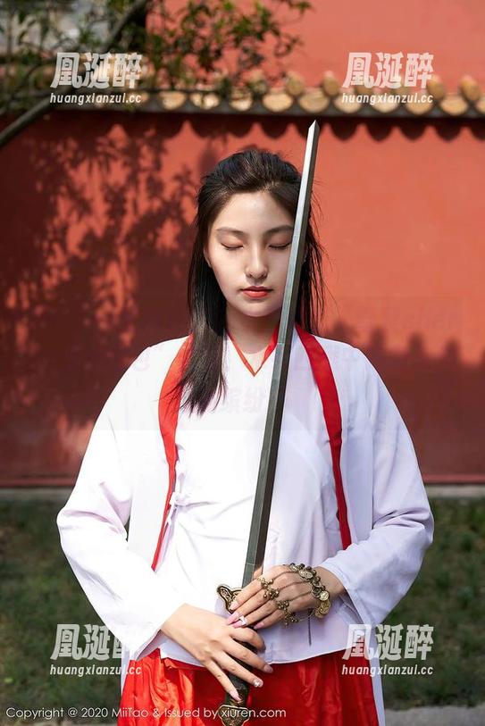 MiiTao蜜桃社 - 滴水不漏的“雪梨sherry泳池图包”合集，水花四溅中藏着怎样的缤纷？