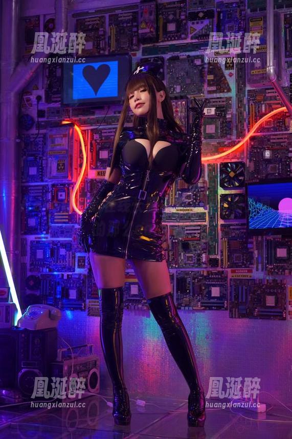 Neko薇薇 Neko薇薇的在线长腿图集,腿部劈叉真的那么easy吗?