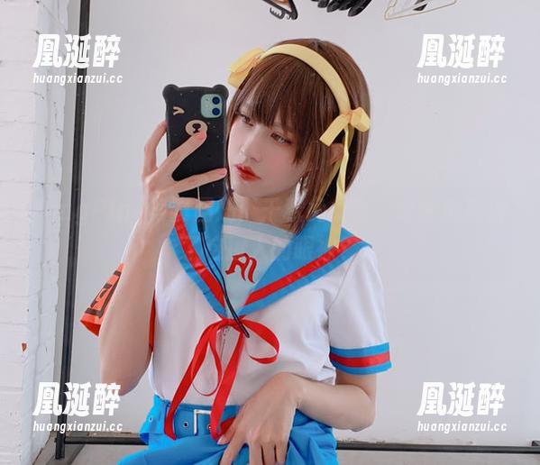 PingPing写真图册：千秋兔女郎，谁能抵挡得了这撩人的眼神？