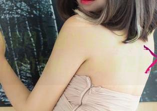 UGirls尤果网 – 图片实在是太“在意”张小西Ann的灰丝，不知道是谁的奶糖
