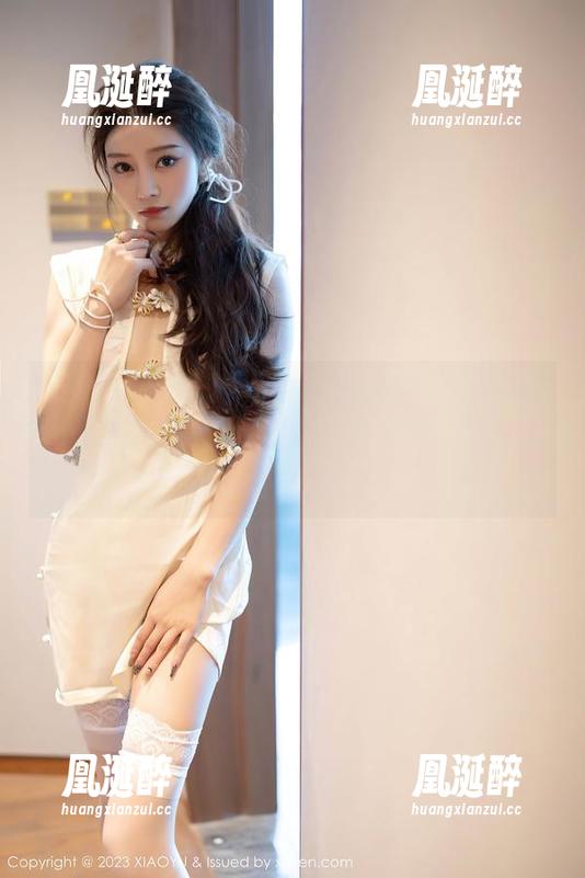 XIAOYU语画界 - 原图和图册里的乔漫妮mina，真的把空姐这职业演绎得有那么点赫本气质了。