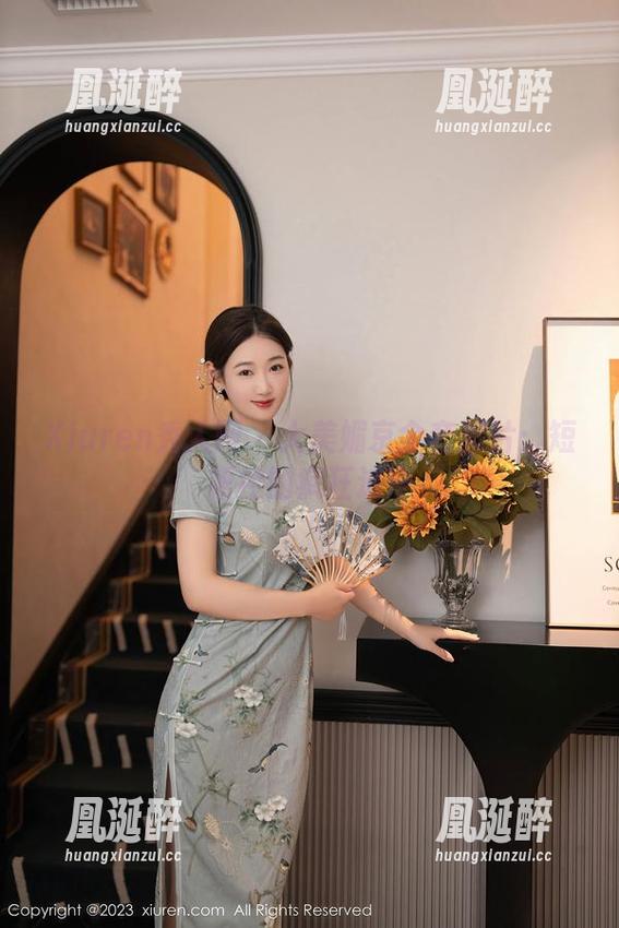Xiuren秀人网 - 大美媚京全套图片：短裙控的疯狂追逐