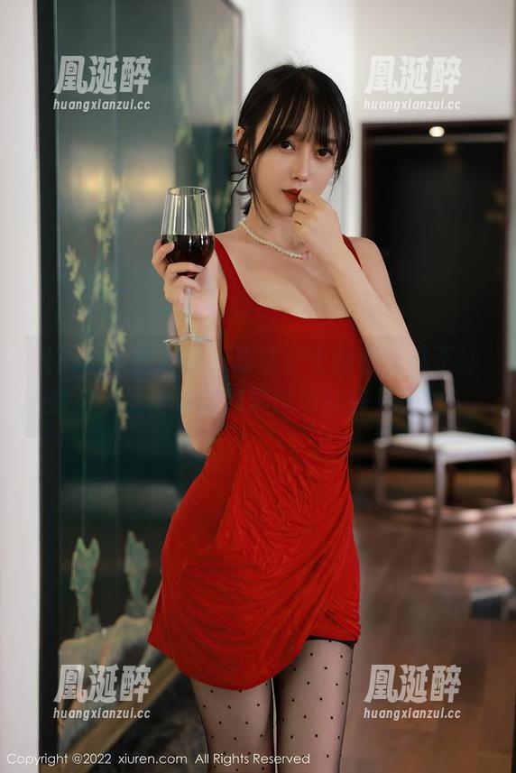 Xiuren秀人网 - 高清护士画面，忍不住想，无线电波也在照顾着轩轩王子吧？