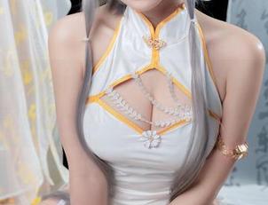 套图分享：miko酱ww的女友，难以抵挡的亲密感…这眼神让人心里一颤。