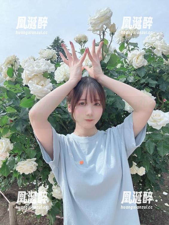 来看看けん研(けんけん)的fantia2024合集，原图里的魅力在线发光。