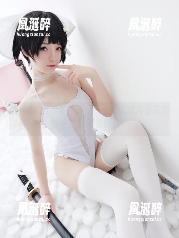 熊熊OK绷不是西瓜！一小央泽的高清写真，千万别问为什么？