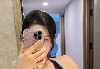 微密圈 – 别看我，快去看不爱笑的赛琳的蓝色连体比基尼更新，图包里藏着小惊喜