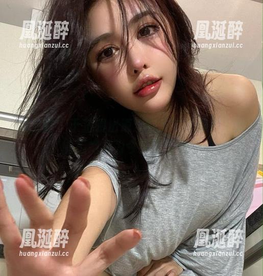 微密圈 - 于芷晴出道：穿皮衣的美图，谁能拒绝成为今天的壁纸？