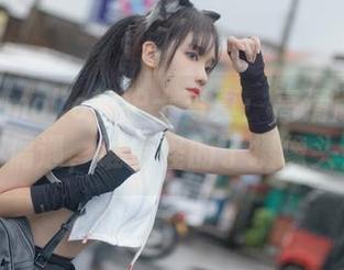 南桃Momoko的护士写真：高清版少女下班偶遇，谁责怪的了摄像头！
