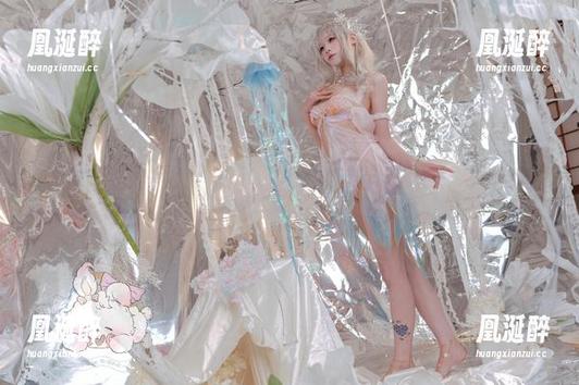 双马尾，两种风情：咬人小小兔写真下载给你不同的体验。