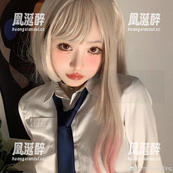 爱在嘎潼的图册里，丝袜的诱惑总是让人心痒痒！