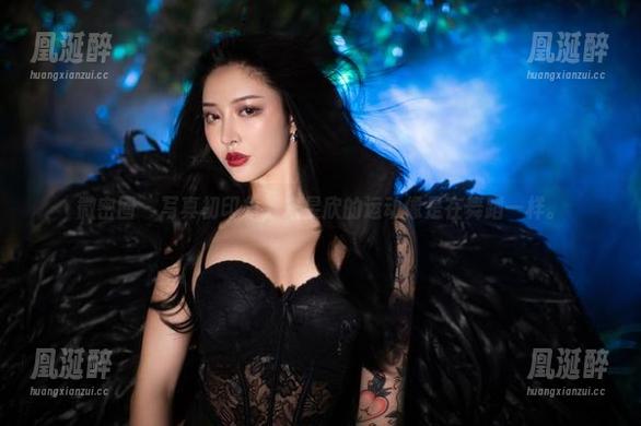 宋昱欣 微密圈 - 写真初印象,宋昱欣的运动像是在舞蹈一样。