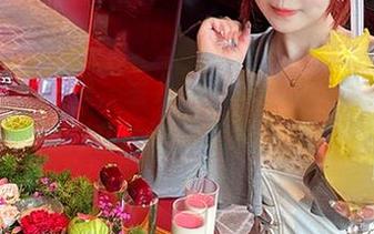 拿出这个图包，宝儿mysterial泳衣教你如何在沙滩边优雅入水！