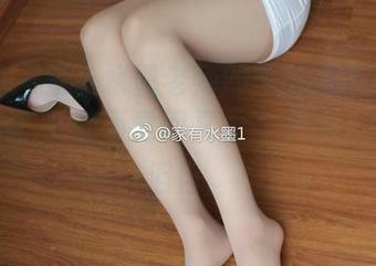 微密圈 – 家有水墨老师的微信朋友圈—套图分享，不知不觉间又看了十遍，时不时泪目。