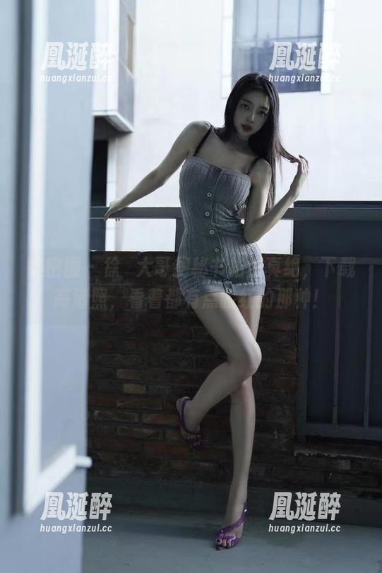 徐珺大哥 微密圈 - 徐珺大哥把秘书拍得真绝,下载高清照,看着都有点脸红的那种!