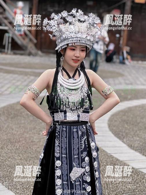 御子Yumiko白色新作，美图从此一路畅通，通向你我心底！