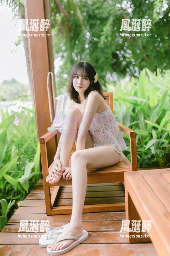 原图大赏：念雪ww演绎的玫瑰礼物，真的有那么好心吗？