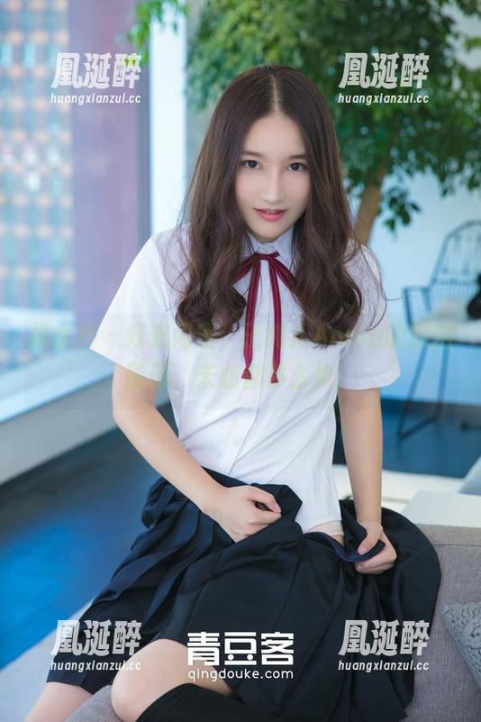 推女神 - 灯光闪耀，子纯儿Annie的旅拍图册，未必都那么仙！