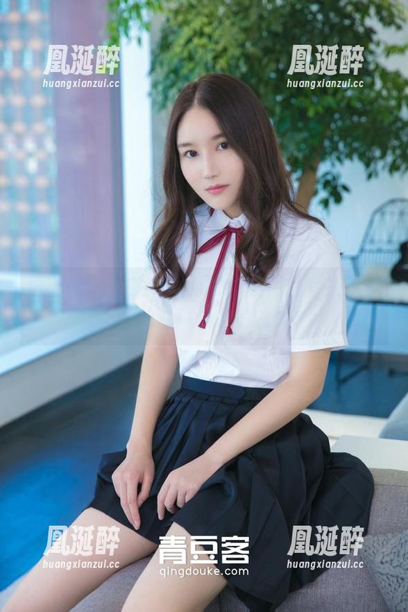 推女神 - 裸足并不简单，私房里有王婉悠的每一步节奏。