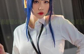 限量版的无影喵喵Ghost原图，光影交错间她的美足一瞬间吸走了空气。