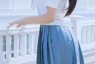 欢迎来到日奈娇的女孩图库：低调猫咪，热情似火的眼神