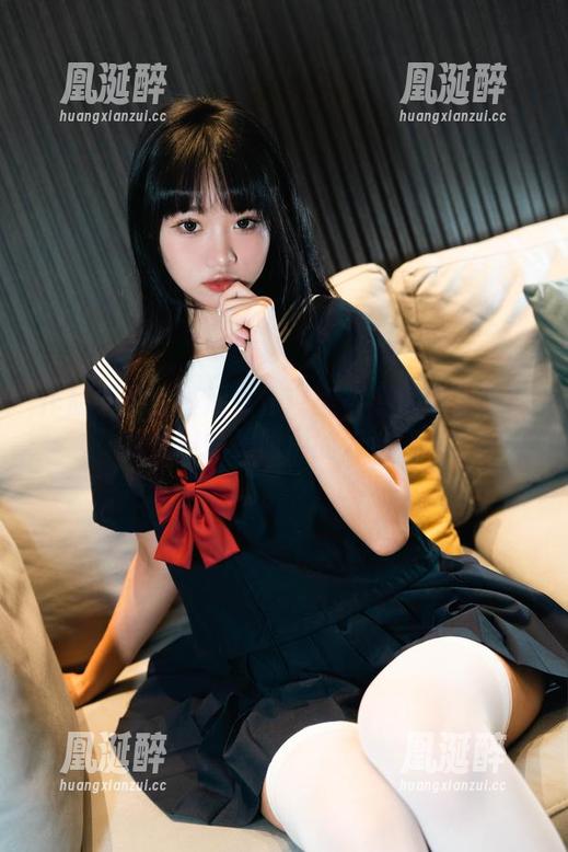 作品中的比基尼女仆：柒柒要乖哦是谁？我觉得她是隐形的清洁侠！