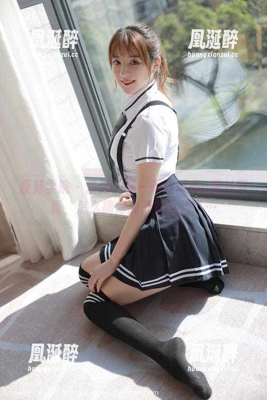 模范学院 - 最新一辑一颗甜蛋黄a黑丝写真，怎么搞得我开始期待了…