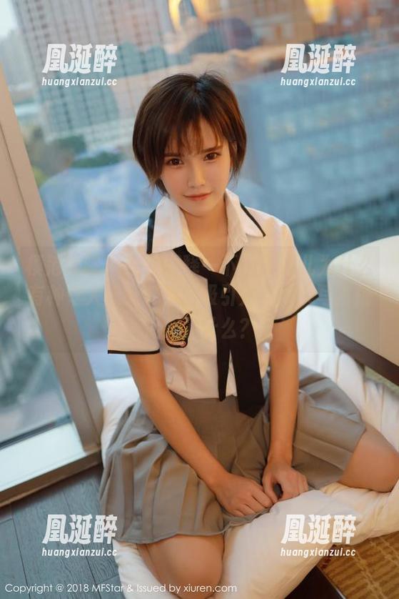 模范学院 - 谁来解释一下大美妞儿为什么有种令人难以抵抗的吸引力，双人写真捕捉到了什么？