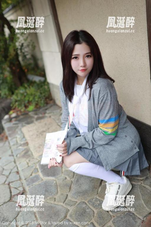 模范学院 - 艾莉Evelyn的最新写真，我是该称赞清纯还是说实话？