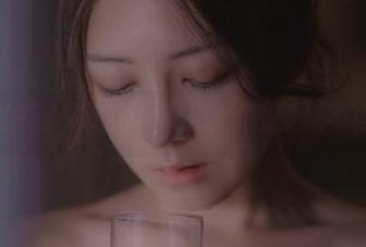 窗前的花：樱晚gigi让你美图壁纸不再单调