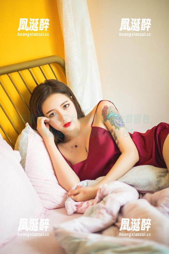 快来看看洛丽塔大哥的蕾姆兔女郎图包，下载前先准备好你的表情包！