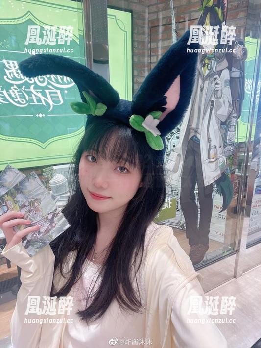 这个免费图集是什么鬼？炸酱沐沐在家里的“悠闲”一刻，画面感太强！
