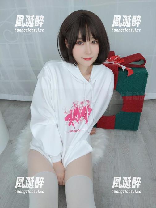 白银81空姐图包下载，看她在天上舞动的同时，别忘了吃瓶水！