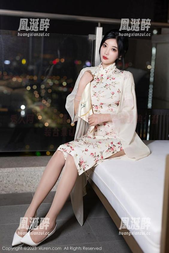 秀人网 - 孟狐狸FoxYini的穿衣宝典：套装合集让人忍俊不禁！