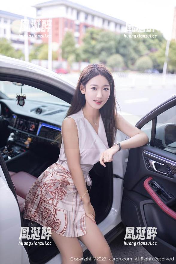 秀人网 - 体操服也能性感？明日花桃桃的美图颠覆你的想象，甚至无圣光更带劲！