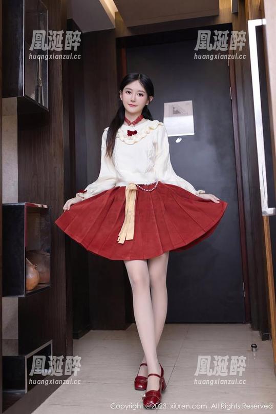 秀人网 - 林乐一的棉袜美图合集，真的只有袜子吗？