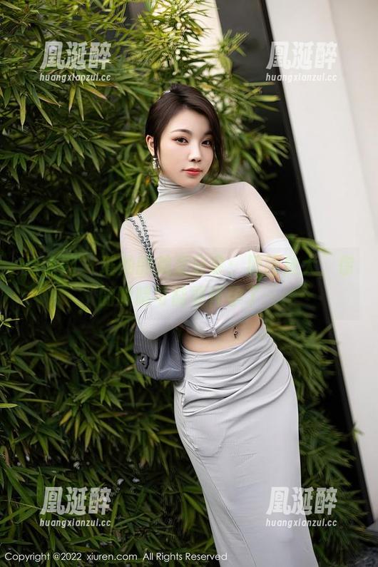 秀人网 - 璀灿的美足分享：原图放大，你的眼睛可能要怀孕了～