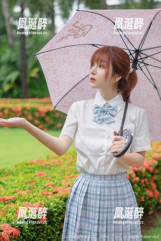 秀人网 - 女王殿下蜜桃cc，全集原图，谁叫你那么可爱！