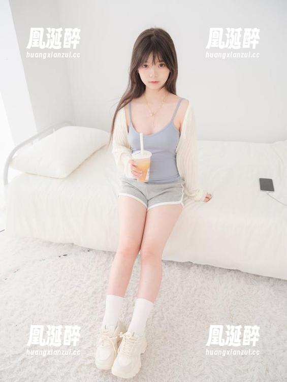 紧急企划 - 黑丝JK让人心痒，小恩作品强势入驻网盘