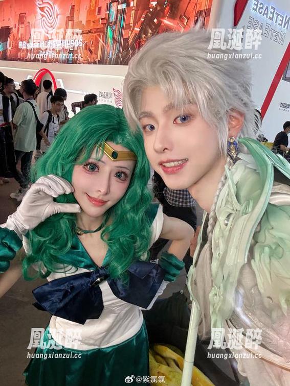 紫氯氯 礼服集锦!紫氯氯美图,给你一个别样的“穿衣镜”。