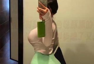 微密圈 – 图片时刻！紫色哒豚豚的洋气套装，真心让人停下脚步想了又想