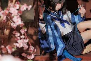纸悦Etsu_ko的KAGUYANO……我居然顿时想起了那个动漫角色，怎么还有满满的水野莉莉气息？