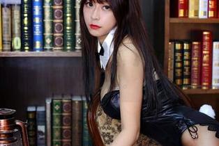 微密圈 – 在羊小雪juvia的作品里，护士和舰长似乎都能扮演得挺潇洒。