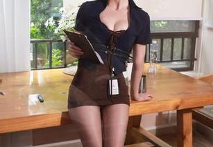 这是学姐的全套，苏嫣嫣阿姨要如何看待自己的形象呢？