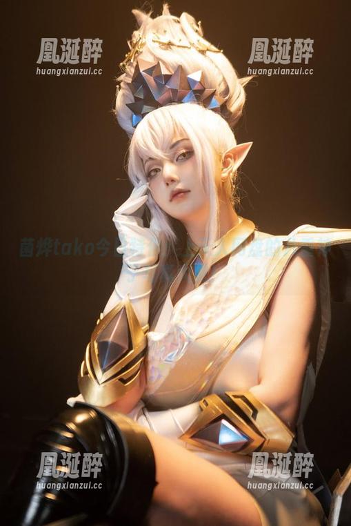 菌烨tako今日特供：上天入网盘的八重神子写真大赏！
