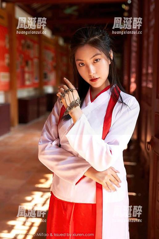 蜜桃社-韵莉娜VANILLA 蜜桃社 - 麦片上的牛奶?韵莉娜VANILLA的“纯白”作品让人大开眼界。