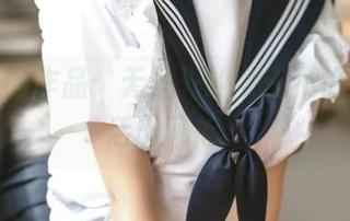 蠢沫沫的作品：无圣光的女王不怕评判，活出风范。